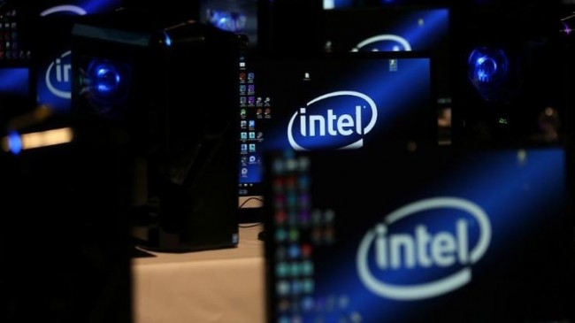 Intel превосходит ожидания квартальной прибыли, но дает плохой прогноз на год