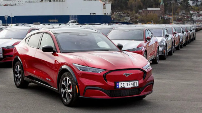 Ford Mustang Mach-E обогнал Tesla и стал самым продаваемым авто в Норвегии в мае