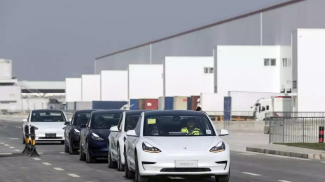 Продажи Tesla Model 3 в Китае упали на 64% в апреле, несмотря на восстановление рынка электромобилей