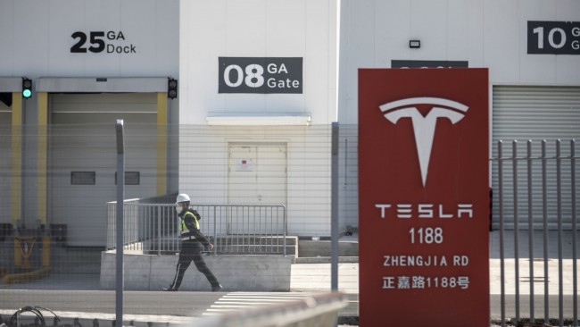 Регистрация новых автомобилей Tesla в Китае выросла в марте, так как завод в Шанхае вернулся к работе