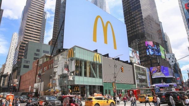 McDonald’s открывает новый флагманский ресторан в центре Нью-Йорка