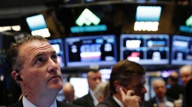 Фондовые рынки упали следом за 30%-ным падением нефти