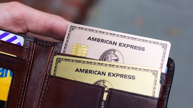 American Express превзошла прогнозы квартальной прибыли, но доходы не достигли оценок