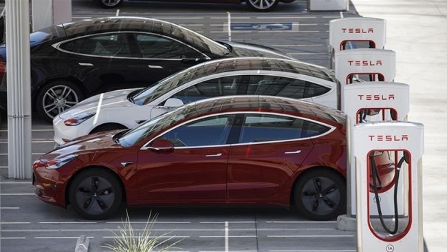 Регистрации новых Tesla в Калифорнии почти вдвое сократились во втором квартале