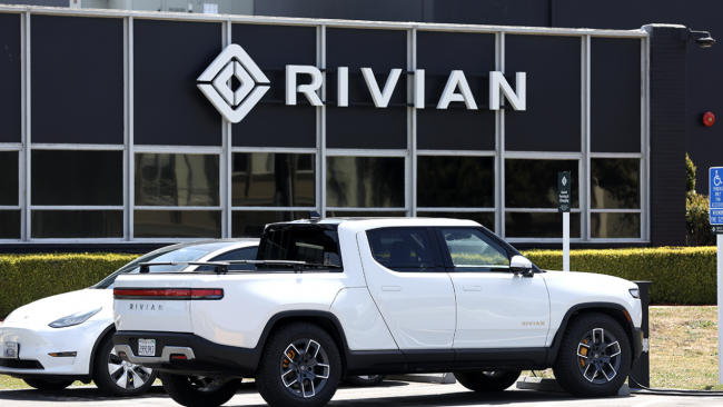 Денежная позиция Rivian ухудшается на фоне снижения спроса на электромобили